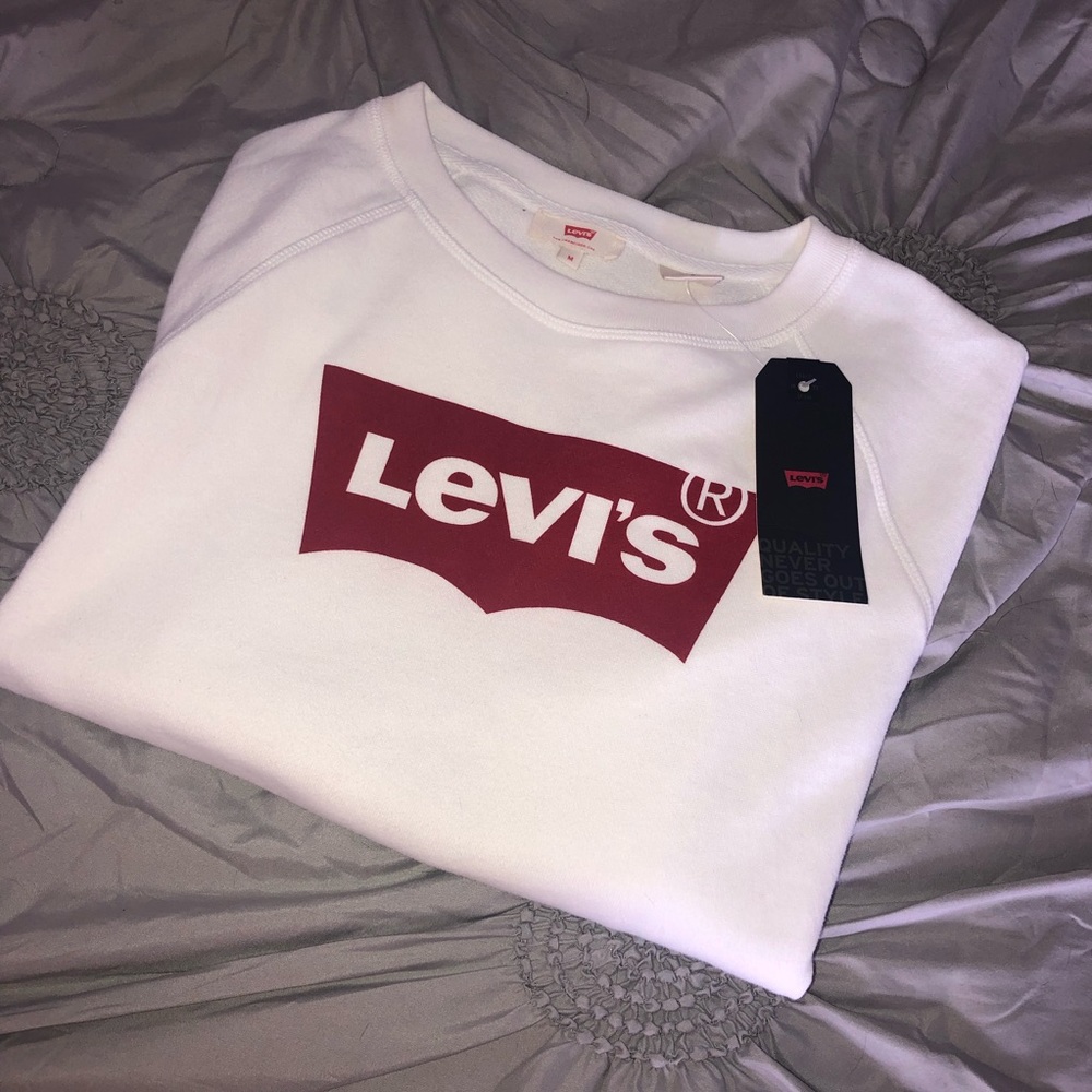 White Levi’s Crew Neck